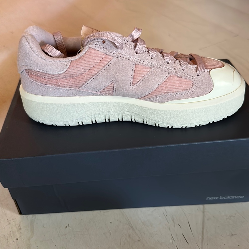 Brand new with box pink new balance sneaker CT302, M sz 5, W sz 6.5